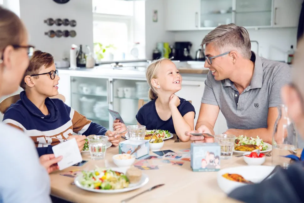 Go' Samtale: om livets store/små spørgsmål - Familieudgave (Spil, Dansk)