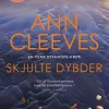 Skjulte dybder: En Vera Stanhope-krimi - bind 3 (Bog, Hæftet, Dansk) af Ann Cleeves