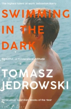 Swimming in the Dark: Selected for Dua Lipa's Service95 Book Club 2024 (Bog, Paperback / softback, Engelsk) af Tomasz Jedrowski
