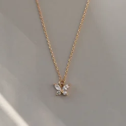 Timi of Sweden: Leah - White Crystal Butterfly Necklace (Smykke, Necklace)
