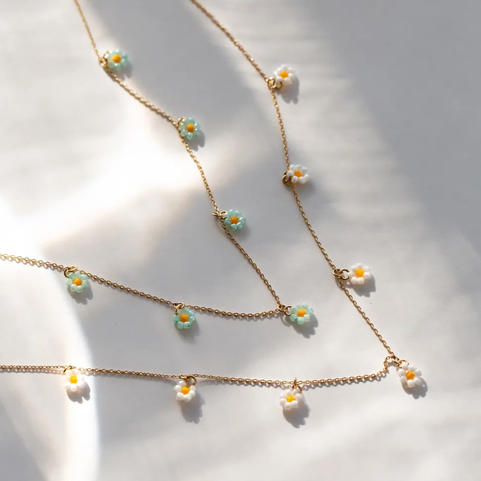 Timi of Sweden: Small Flower Bead Necklace - White (Smykke, Necklace)