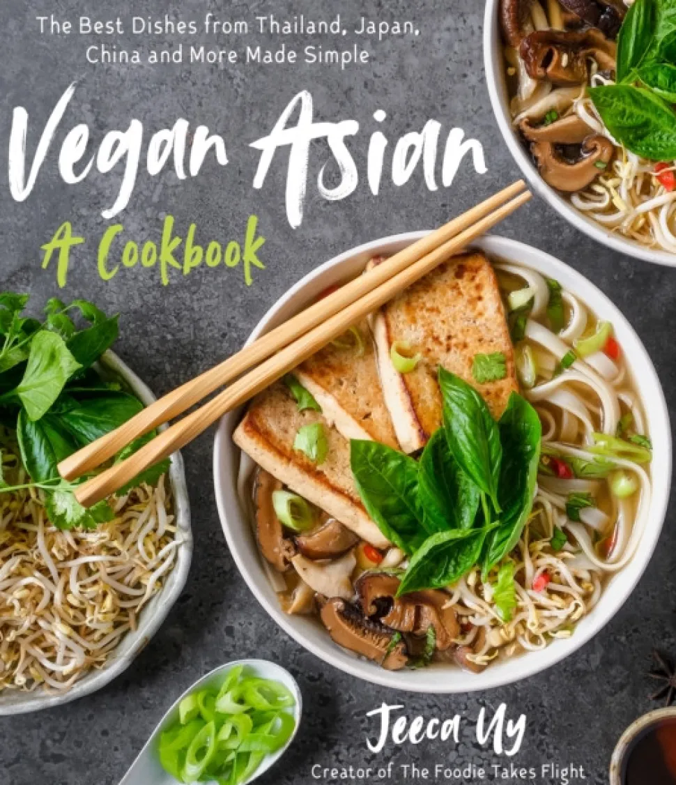 Vegan Asian: A Cookbook: The Best Dishes from Thailand, Japan, China and More Made Si... (Bog, Paperback / softback, Engelsk)