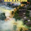 Vi står her stadig 2023/2024 (Bog, Hæftet, Dansk) af Nanna Møller Karlsen